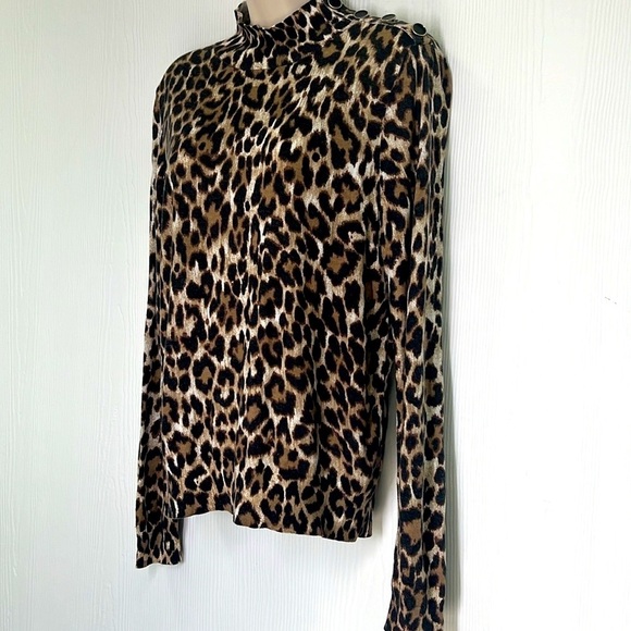 J Crew - Cheetah Animal Print Mock Neck Button Shoulder Lightweight Sweater Med - Picture 7 of 12